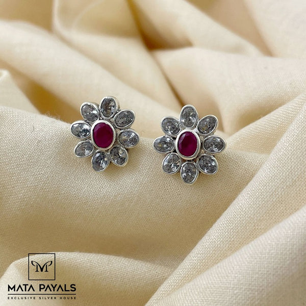 Fabulous Cut Stone Stud