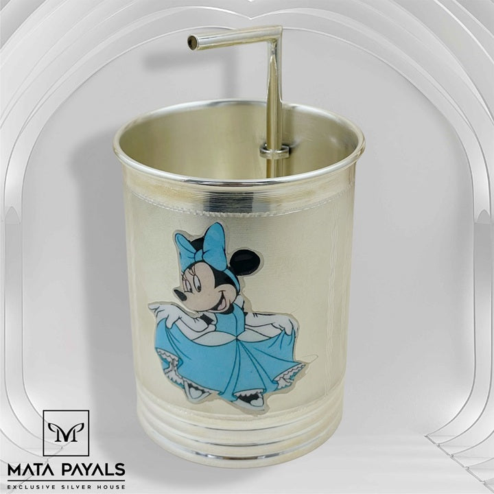 Attractive Glass With Straw