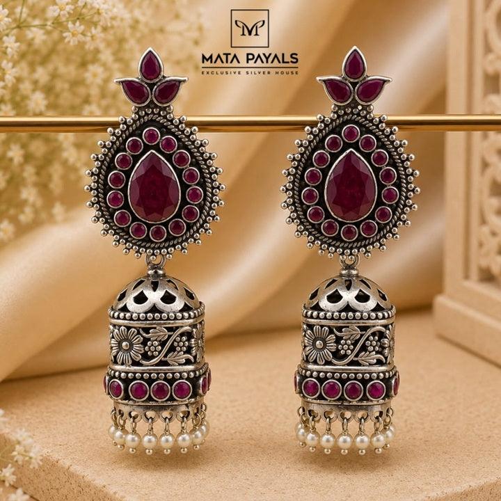 Spectacular Cut Stone Jumka
