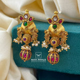 Impressive Gold Polish Chandbali