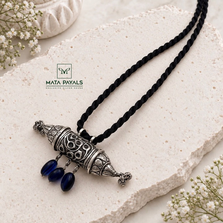 Pretty Pendant Necklace