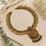 Elegant Gold Polish Necklace