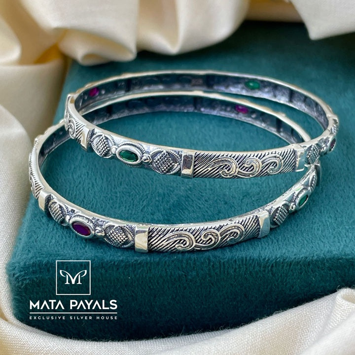 Superlative Oxidised Bangle