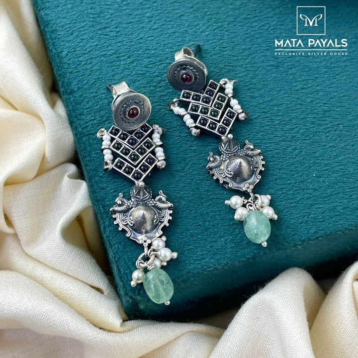 Unique Kemp Earring