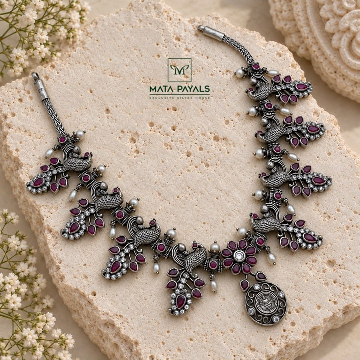 Impeccable Kemp Necklace