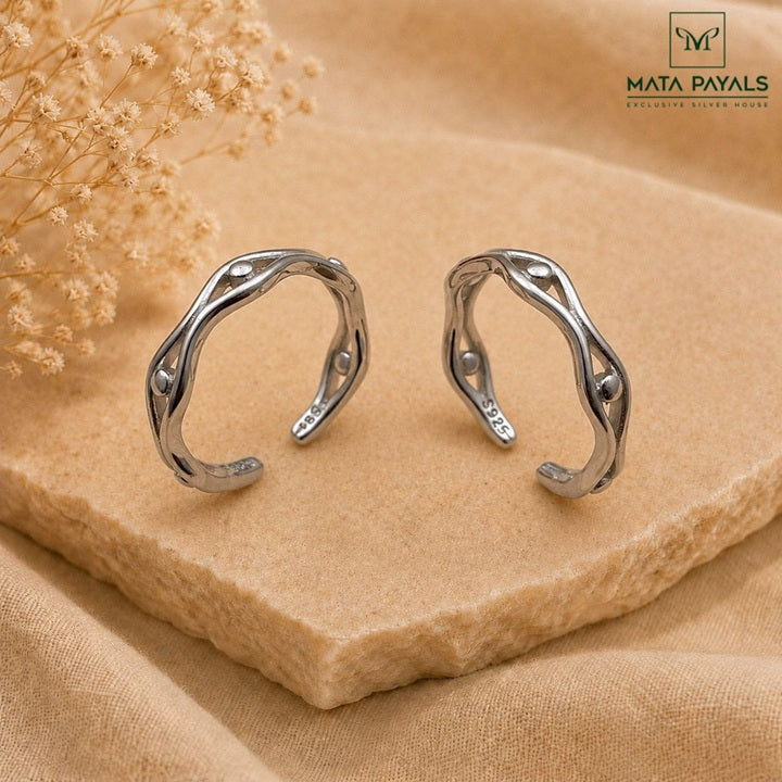Mesmeric Silver Toe Ring