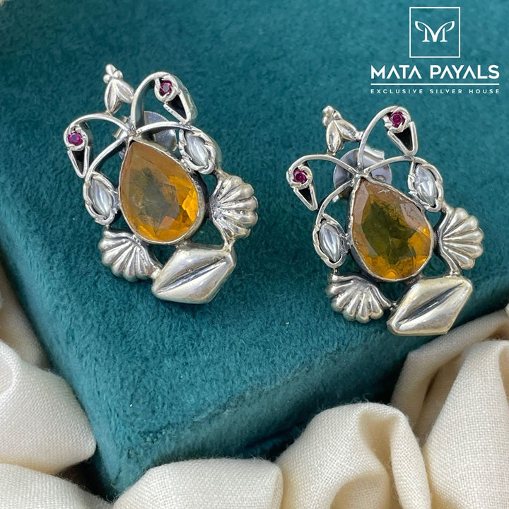 Exceptional Kundan Stud