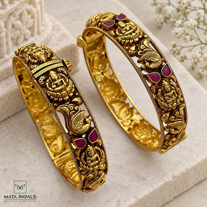 Elegant Gold Polish Bangle