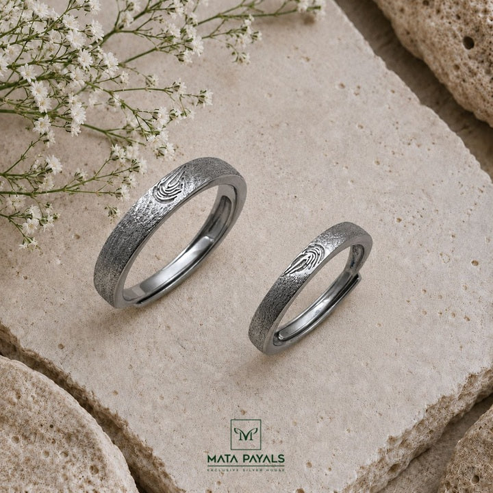 Attractive Silver Couple Ring