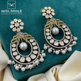Trendy Victorian Chandbali