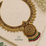 Elegant Gold Polish Necklace