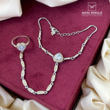 Dazzling White Stone Hathful