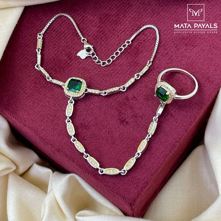 Stylish Dual Tone Hathful