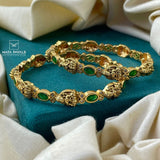 Mesmerizing Gold Polish Bangle