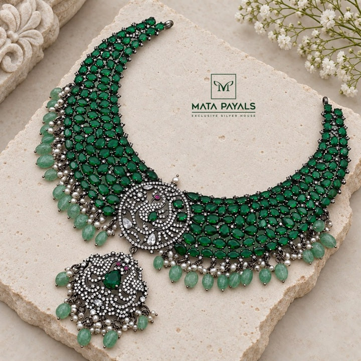 Graceful Green Stone Necklace