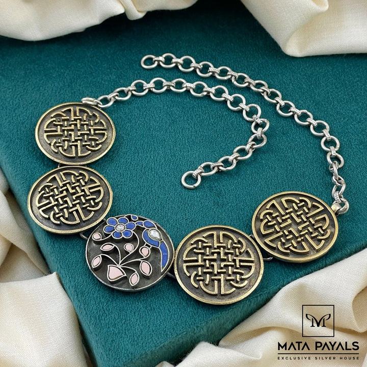 Elegant Dual Tone Choker