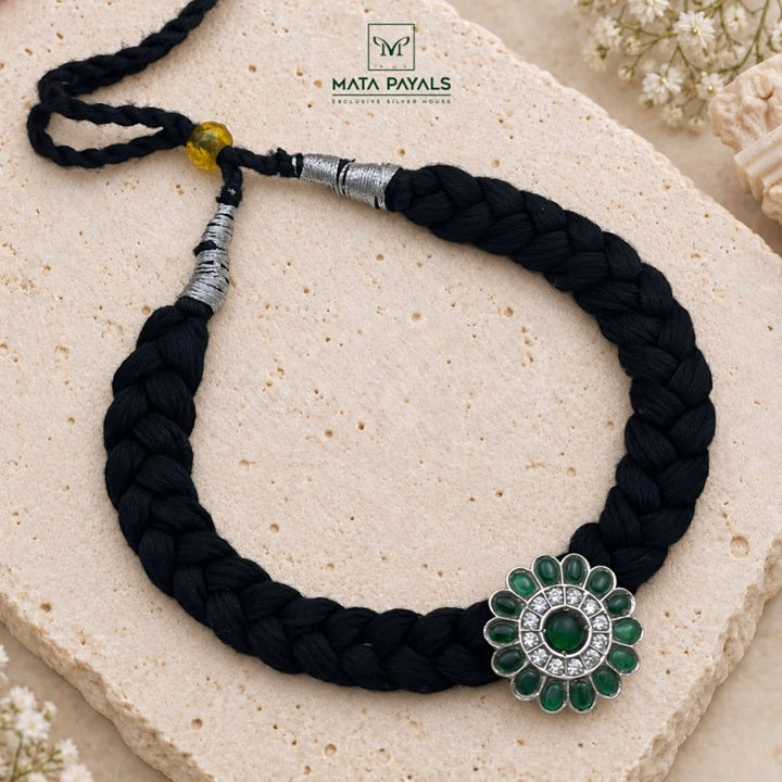 Simple Thread Necklace