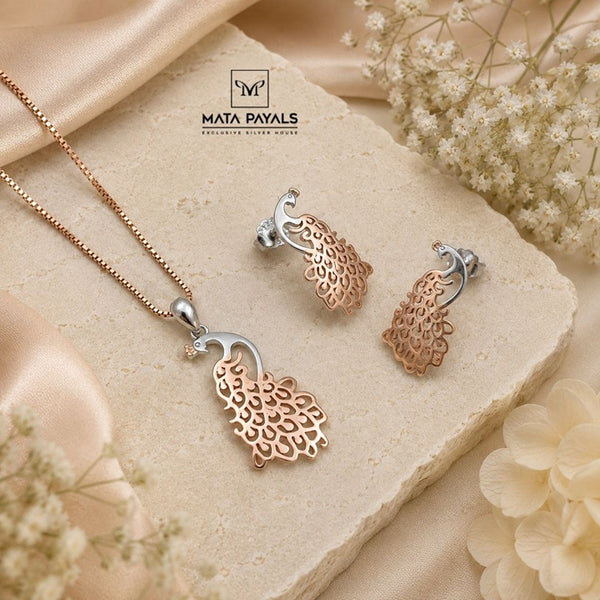 Fantastic Dual Tone Pendant Set