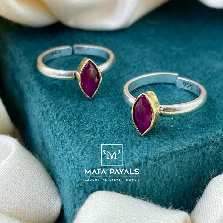 Vibrant Dual Tone Toe Ring