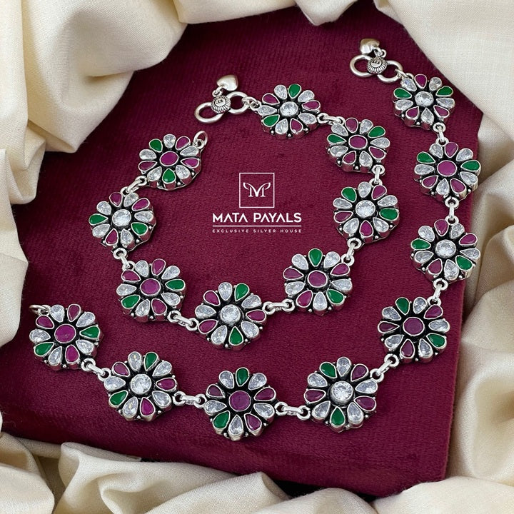 Heavy Floral Cut Stone Anklet