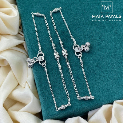 Graceful Oxidised Anklet