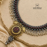 Eye Catching Kemp Necklace