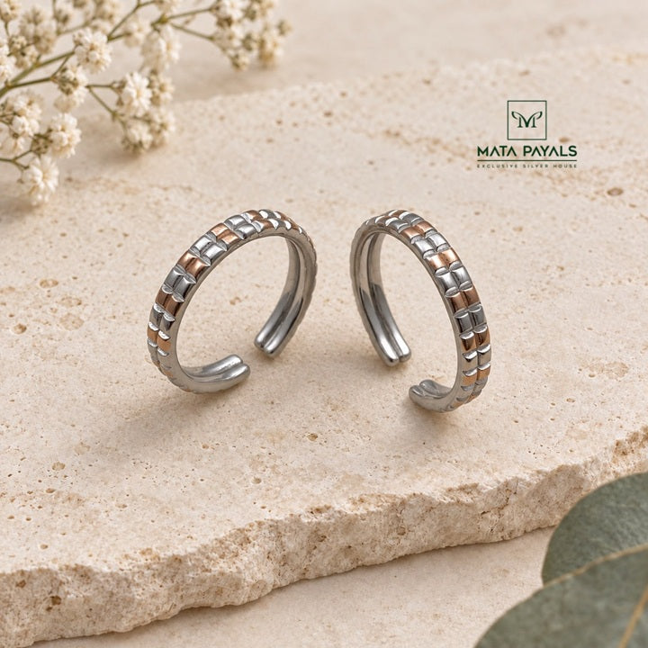 Attractive Dual Tone Toe Ring