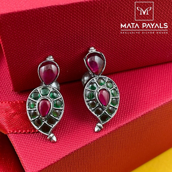 Mesmerizing Mango Design Stud