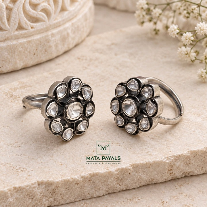 Pretty Moissanite Toe Ring
