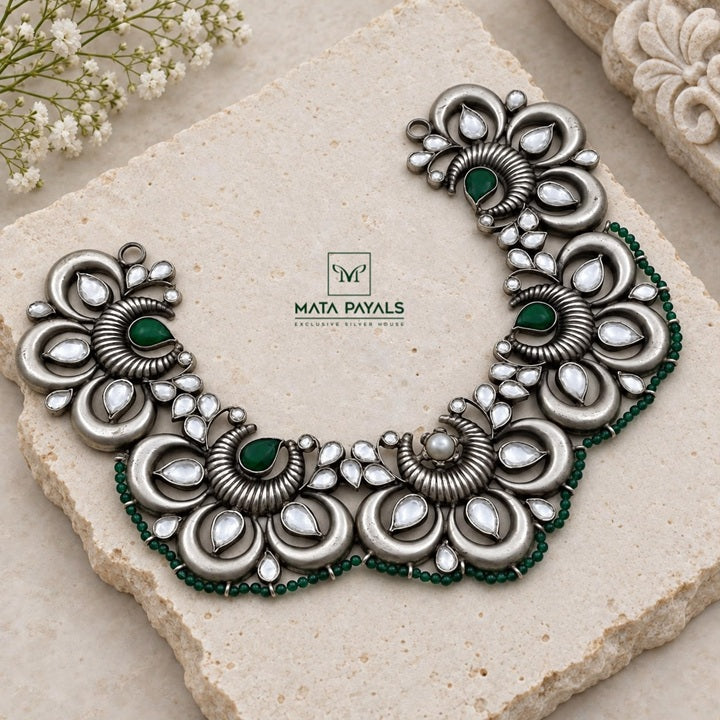 Impressive Arda Chandra Green Oxidised Necklace