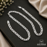 Stylish Silver Neckchain