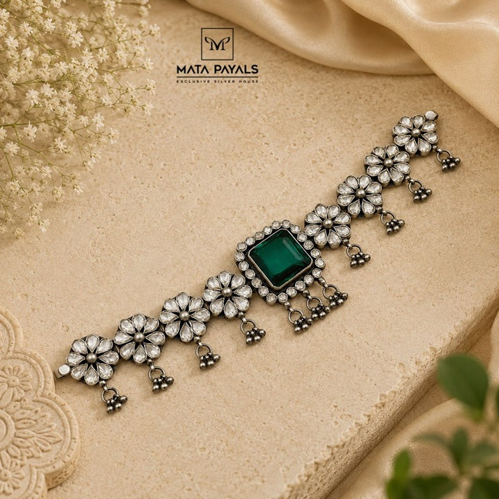 Charming Kundan Choker