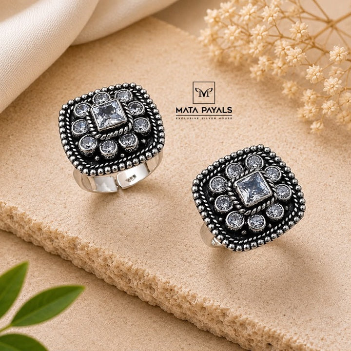 Ravishing White Toe Ring