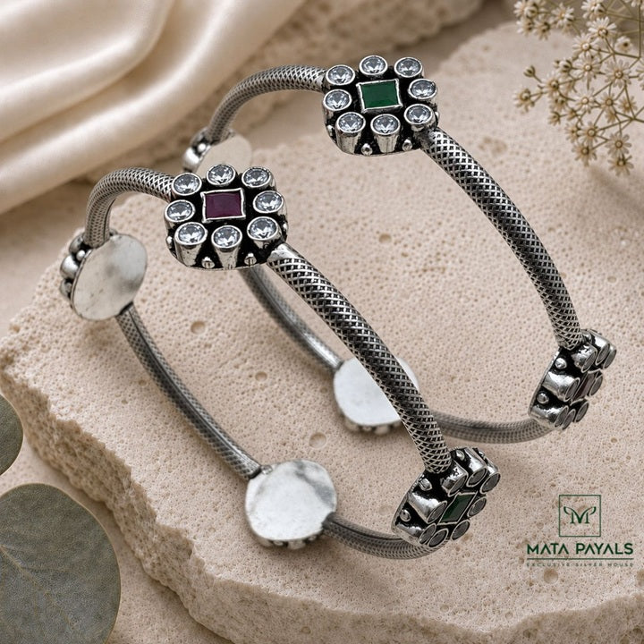 Expectational Bangle