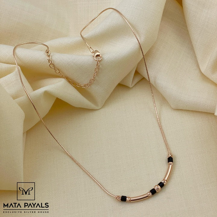 Attractive Rose Gold Neck Chain