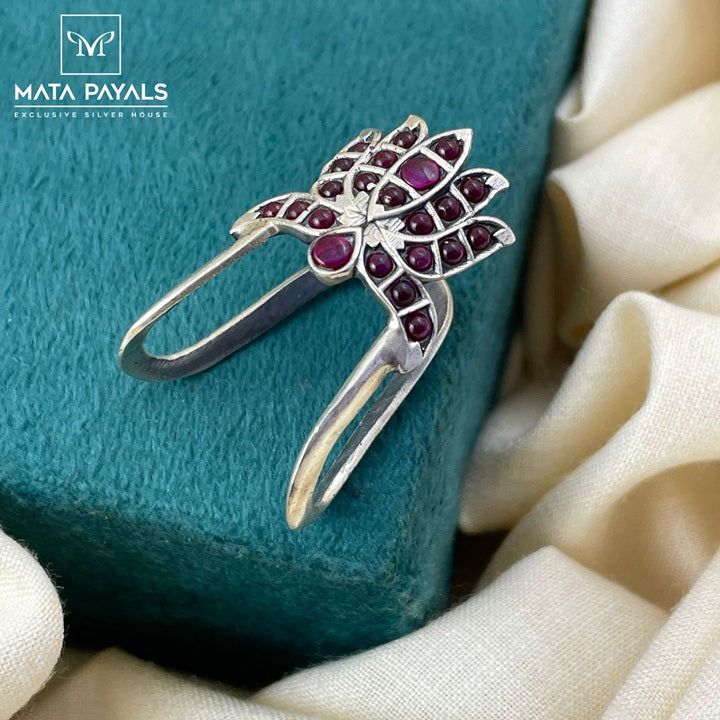 Lotus Kemp Finger Ring