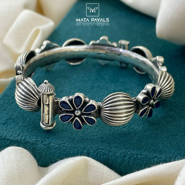 Fabulous Cut Stone Kada