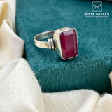 Attractive Dark Pink Finger Ring