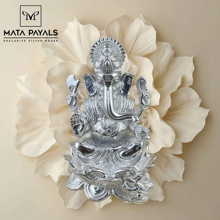 7 Cm Plain Ganesha Idol