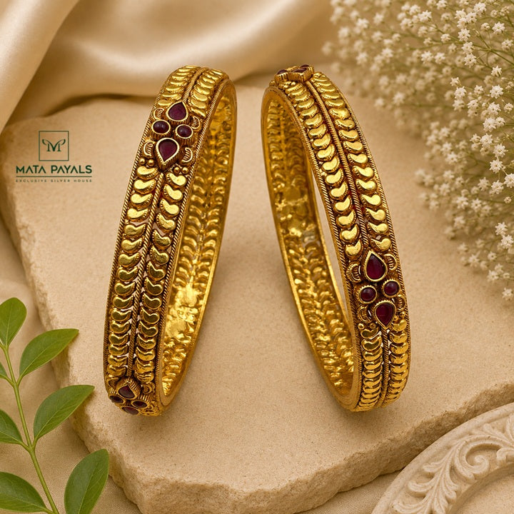 Traditional Gold Polish Bangle
