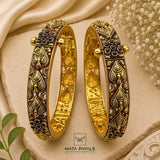 Beautiful Kemp Bangle