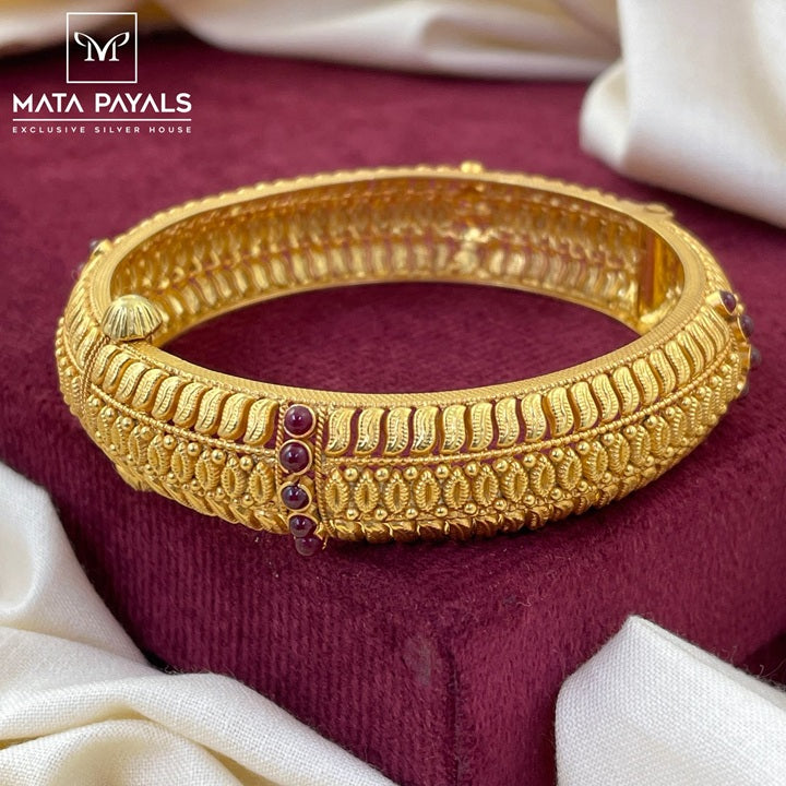 Traditional Gold Polish Kada