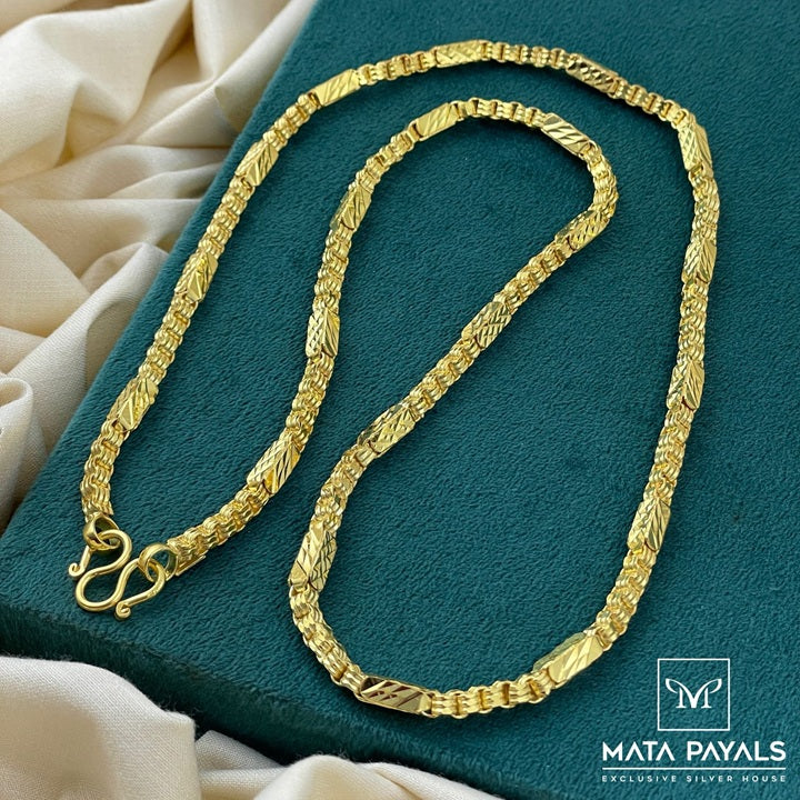 Elegant Gold Polish Chain