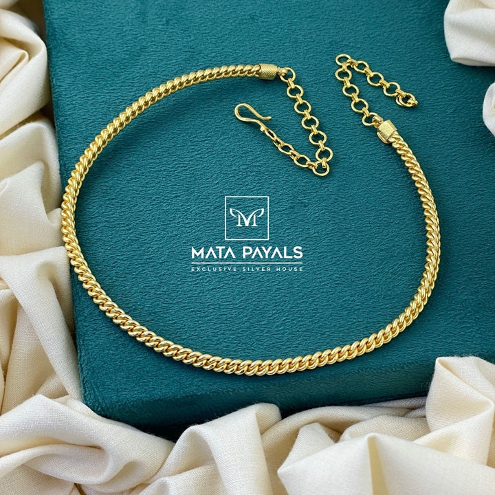 Impressive Gold Polish Necklace