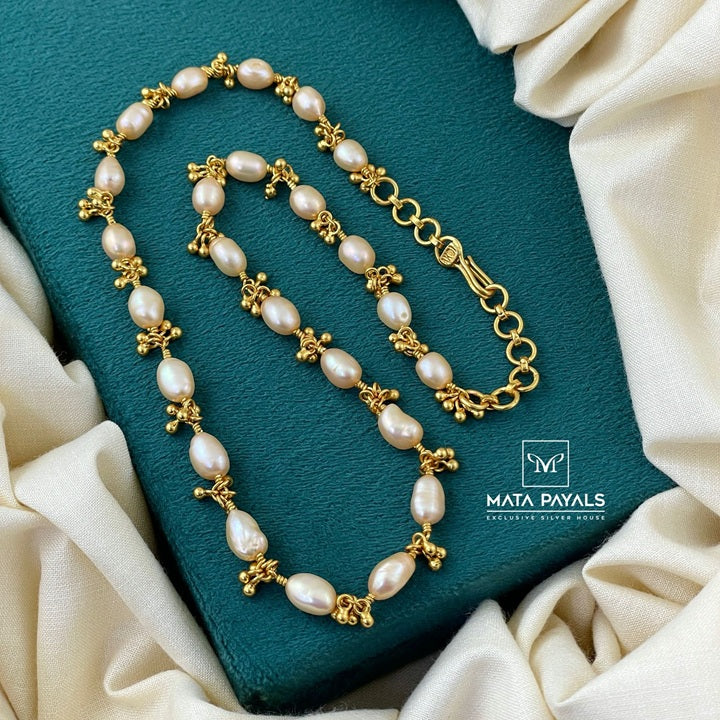 Elegant Gold Polish Chain
