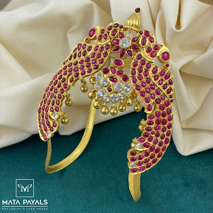 Gorgeous Kemp Mayura Armband