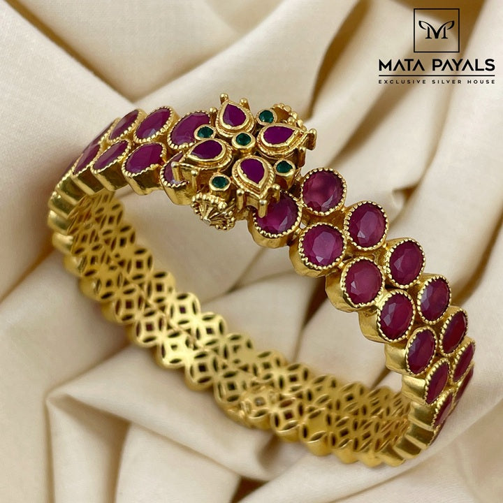 Ethnical Cut Stone Kada