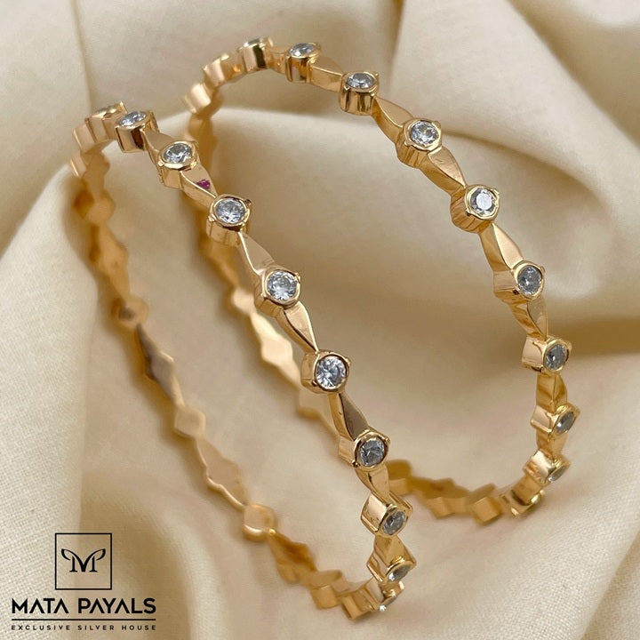 Pretty Cut Stone Bangle