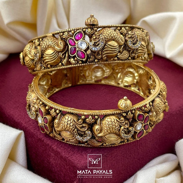 Traditional Gold Polish Bangle