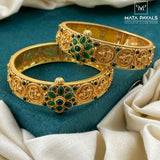 Grandeur Lakshmi Kasu Bangle